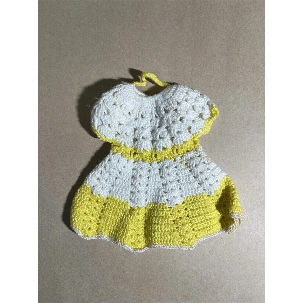 Vintage Lot Of 4 Handmade Crochet Hot Pad Potholders Green‎ & White Yellow Dress